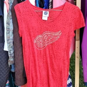 Red wings top